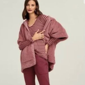 Cabi Fall 2021 Embrace Topper Small